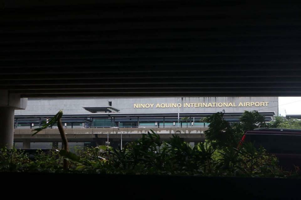 Eighty One Newport Boulevard Manila Luaran gambar