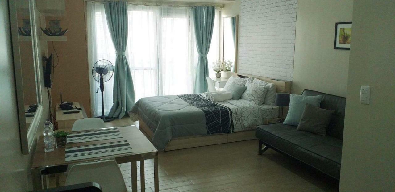 Eighty One Newport Boulevard Manila Luaran gambar