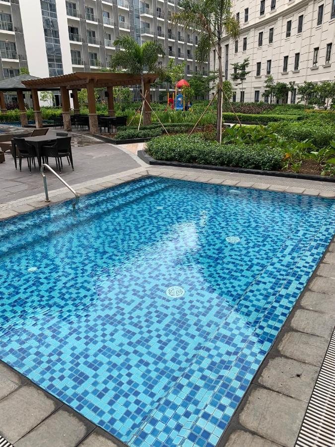 Eighty One Newport Boulevard Manila Luaran gambar